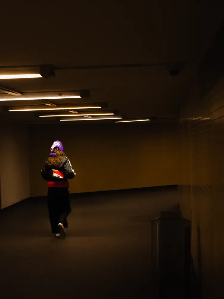 Berliner Streets: anouk u bahn gang