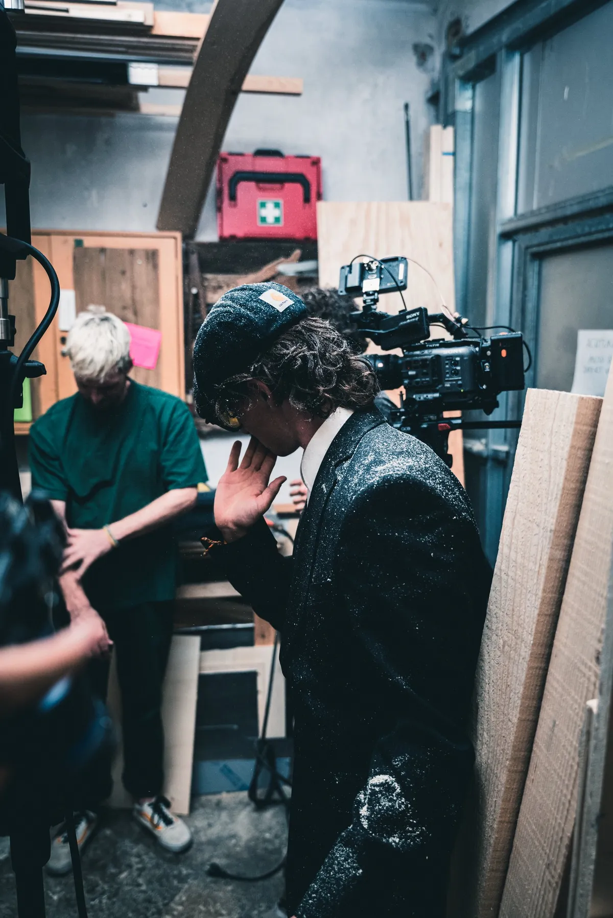 Szene an einem Filmset mit einer grossen Filmkamera