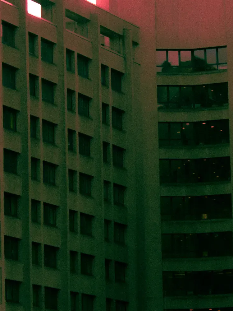 Berliner Streets: green red grain4