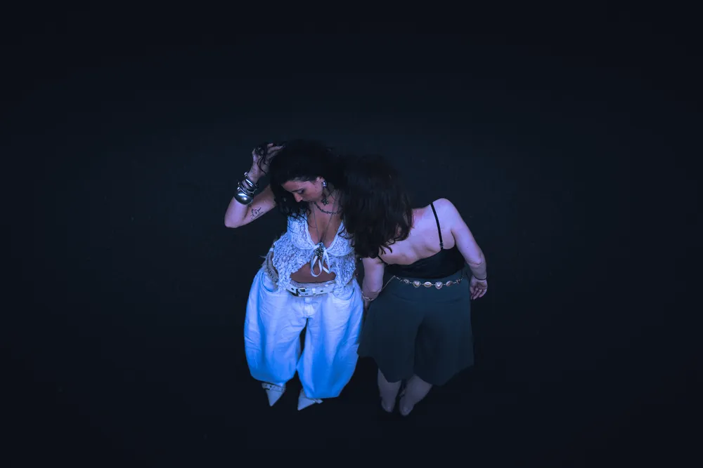 anouk-lehn-an-zoe-quer